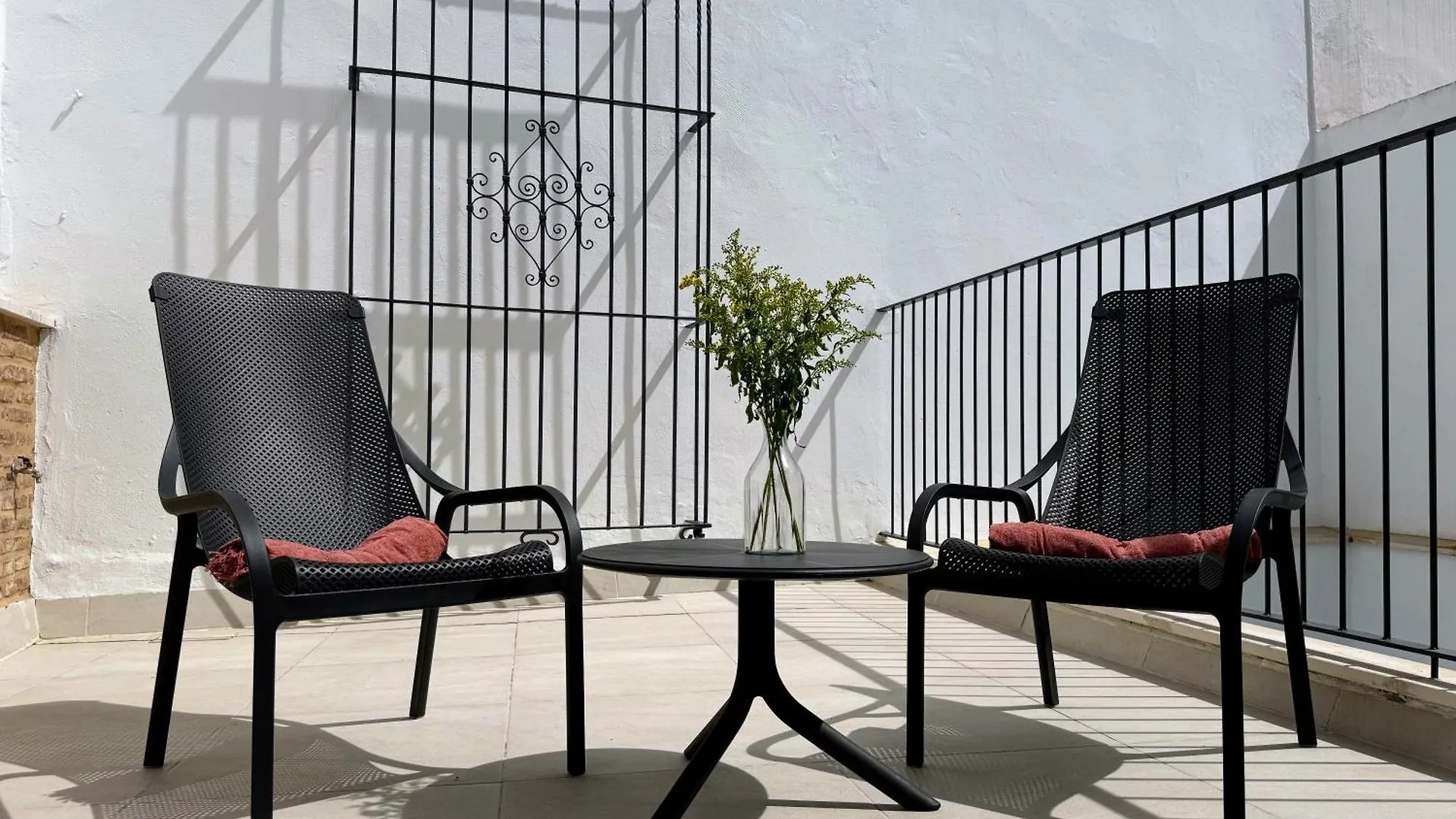 Redes Royale Apartments By Misterhost Sevilla